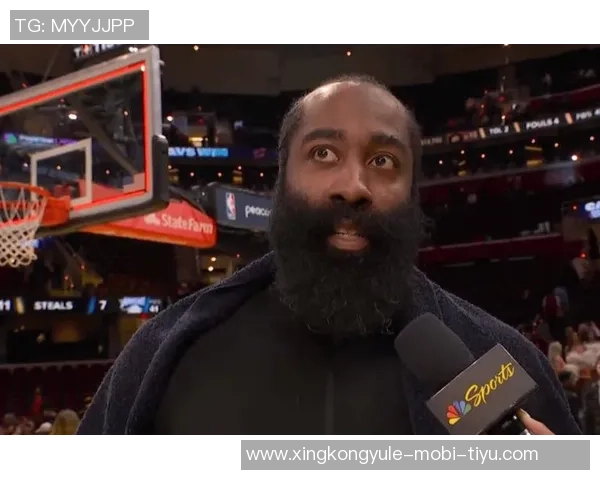 哈登鼓励年轻球员勇敢出击把握机会展现自我才能